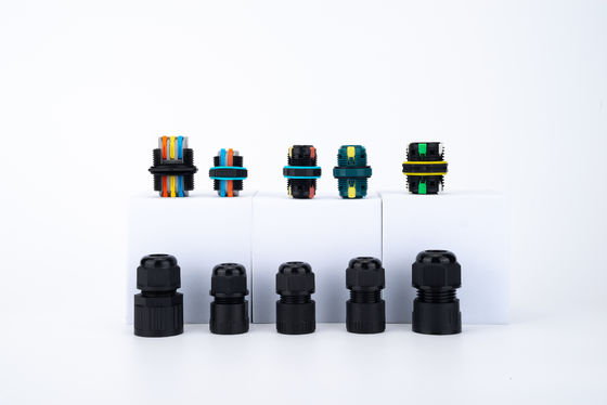 Σύνδεσμος καλωδίου καλωδίου 32A 250VAC IP68 Αδιάβροχος 2οδρομος σύνδεσμος 6-12mm DIA